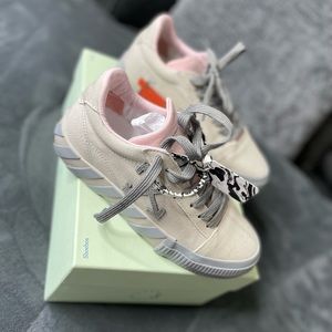 Gray & pink Women OFF-White size 7 sneaker